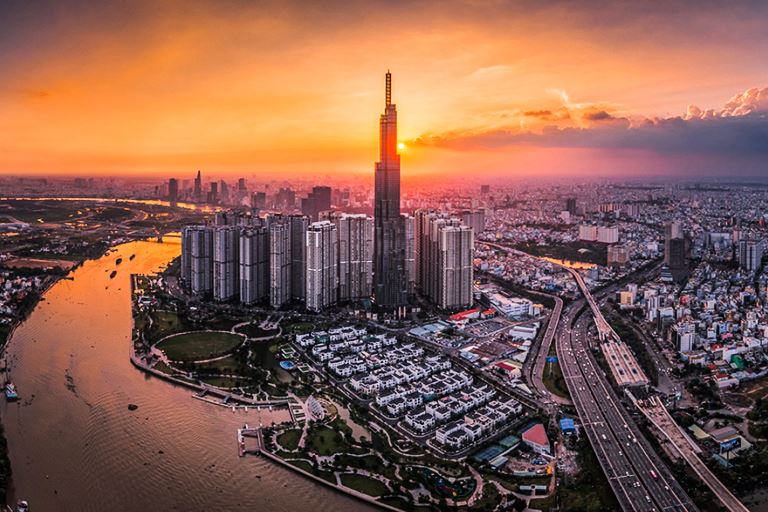 urbansol landmark81 sunset
